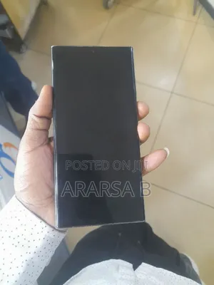 Photo - Samsung Galaxy S23 Ultra 512 GB Silver