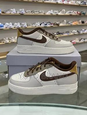 Photo - Nike Air Force 1 Low Lv8 Borgue Sail Brown