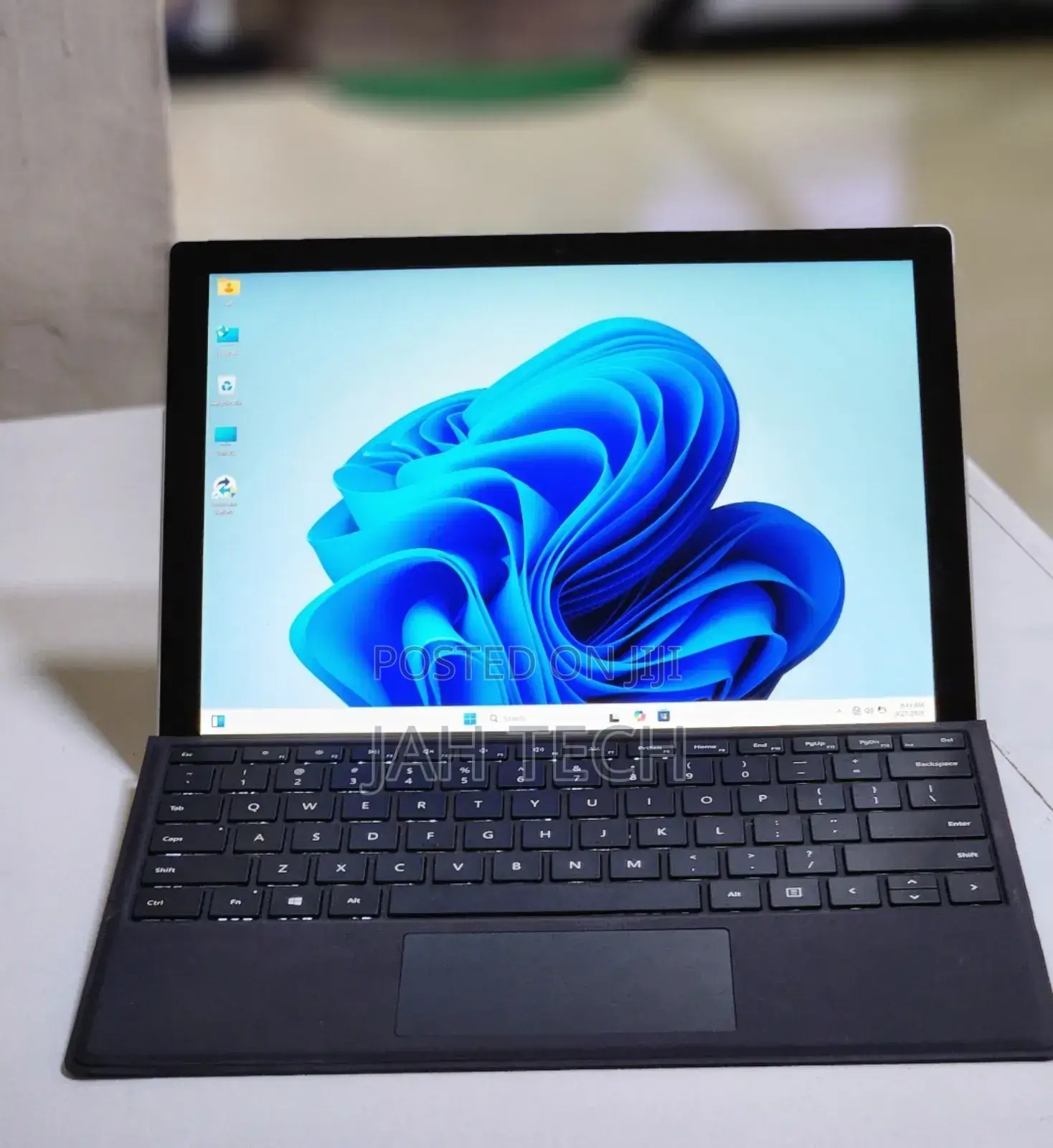 New Laptop Microsoft Surface Pro 7 16GB Intel Core I7 SSD 512GB