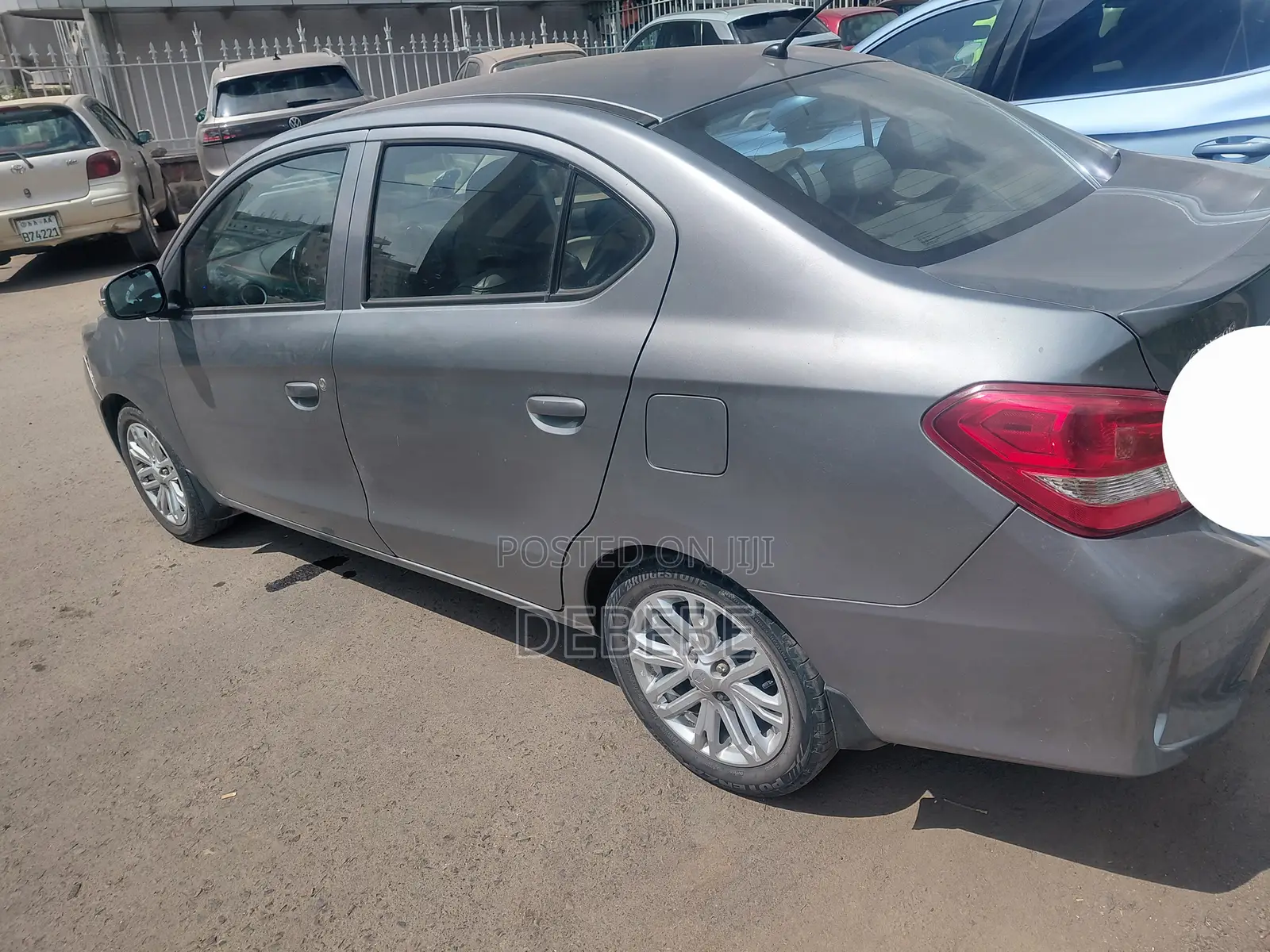 Mitsubishi Attrage 2022 Silver