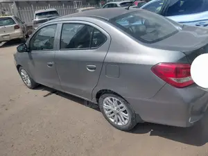 Mitsubishi Attrage 2022 Silver