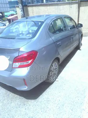 Mitsubishi Attrage 2022 Silver