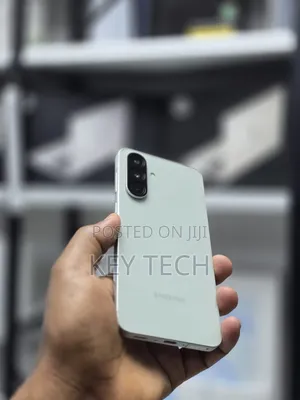 Photo - Samsung Galaxy A56 256 GB Bronze