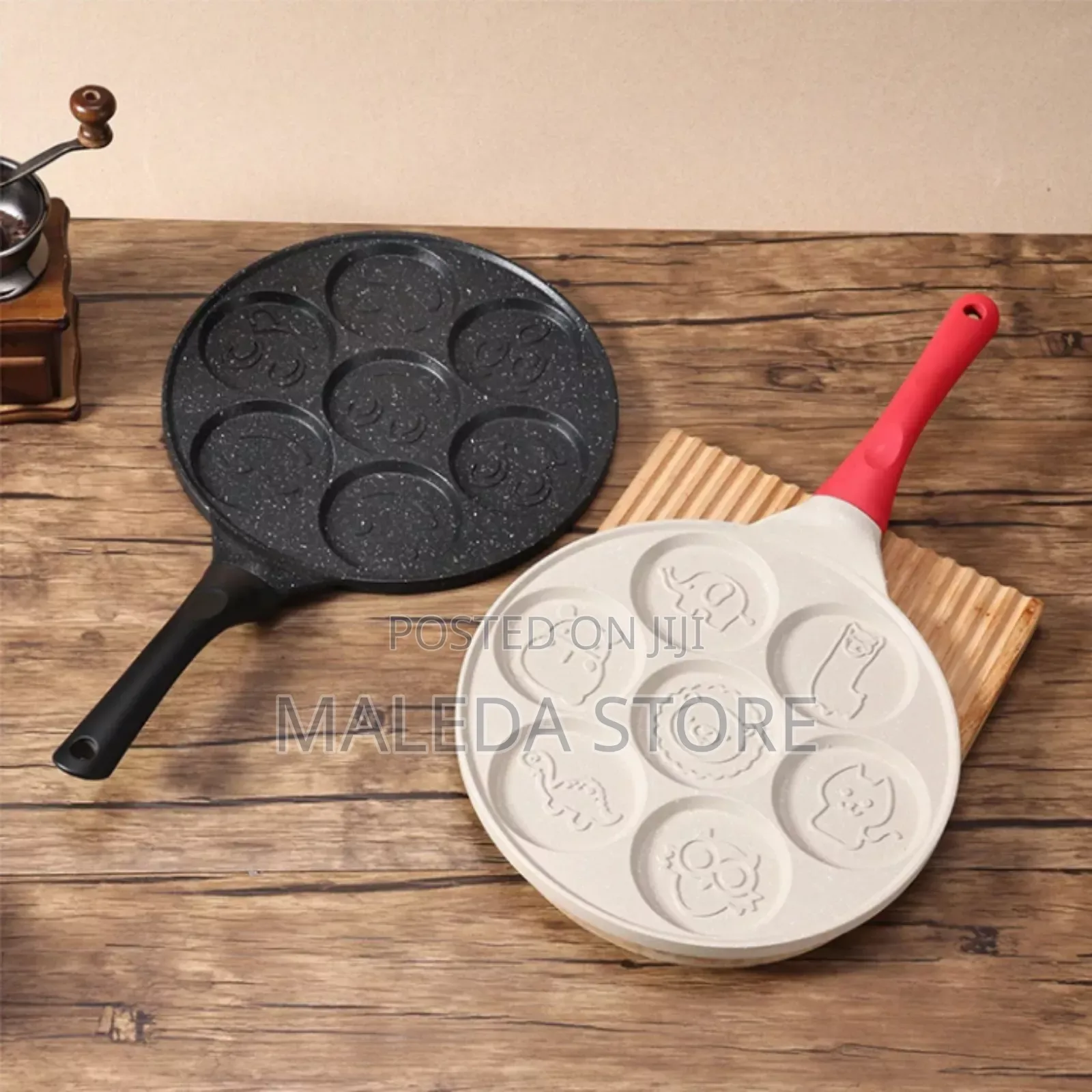 Momcoc Smiley Face Non Stick Pancake Pan