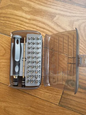 32 in 1 Screw Driver Set