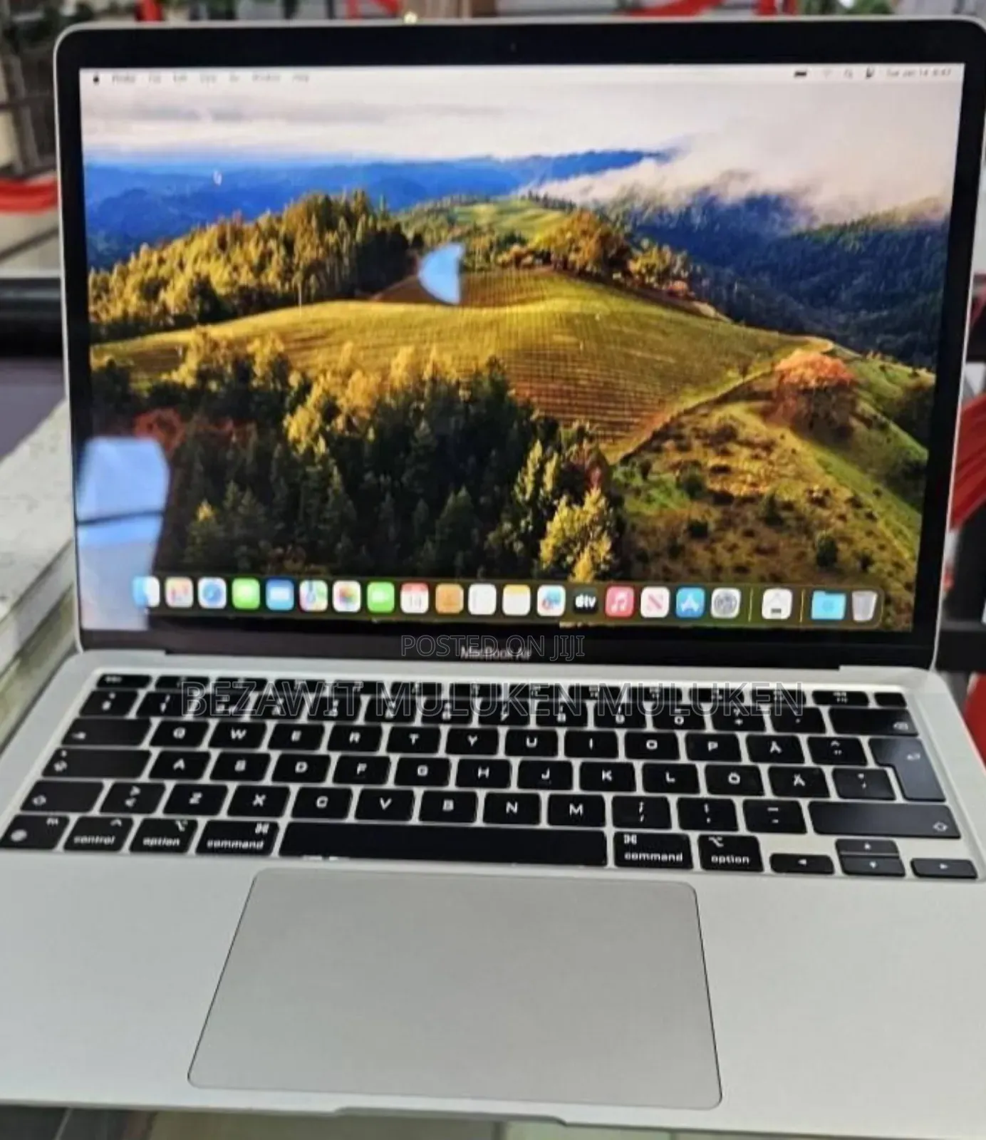 New Laptop Apple MacBook Air 2020 M1 16GB Apple M2 SSD 256GB