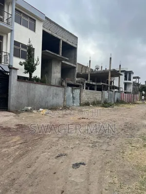 7bdrm House in Legetafo, Yeka for sale