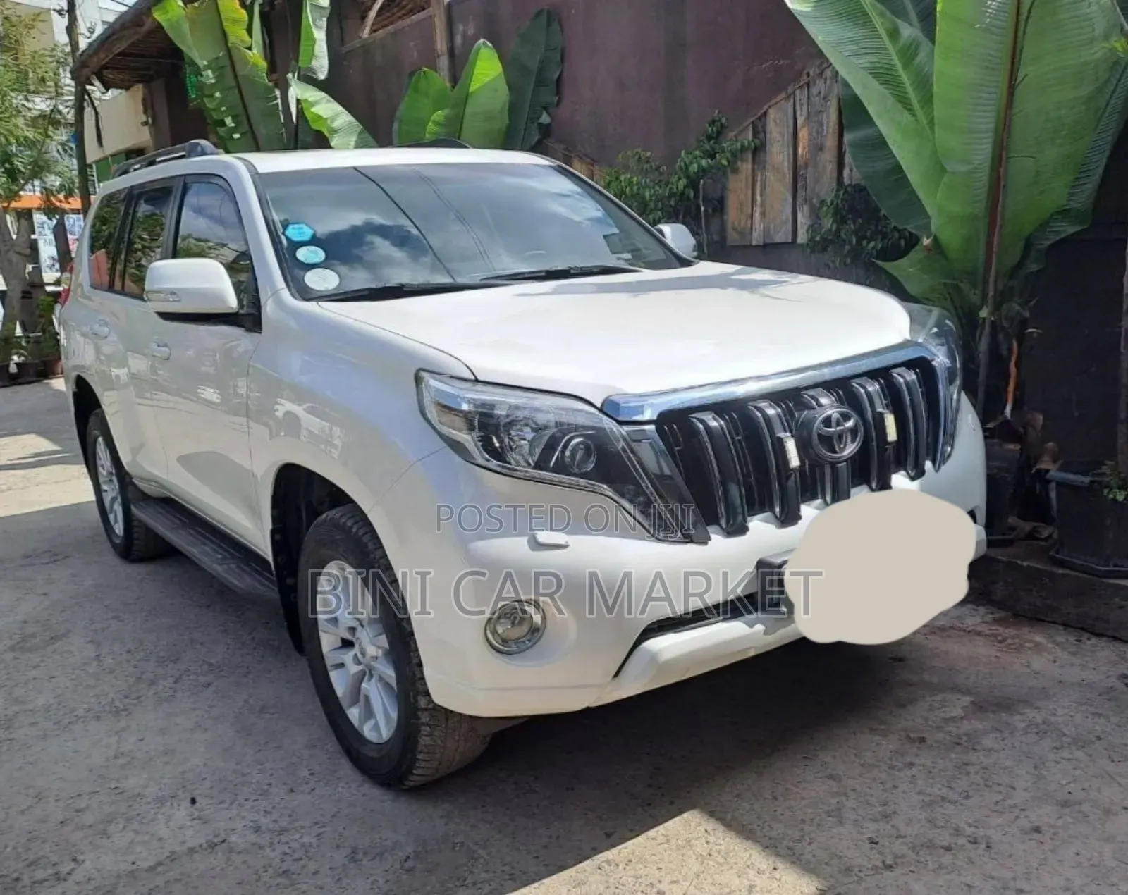 Toyota Land Cruiser Prado 2015 White