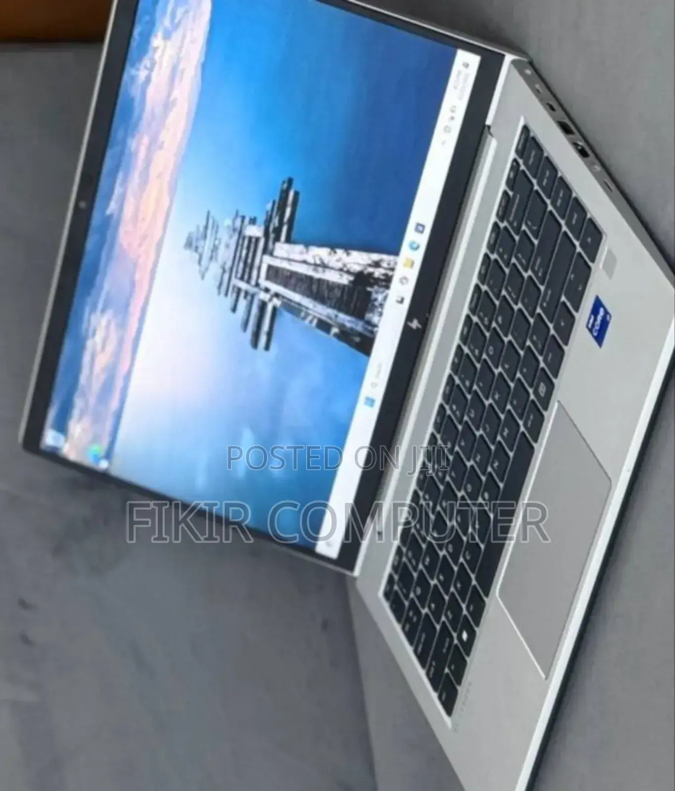 New Laptop HP EliteBook 640 G10 16GB Intel Core I7 SSD 512GB