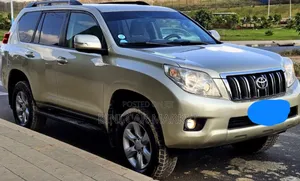 Toyota Land Cruiser Prado 2012 Silver