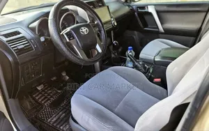 Toyota Land Cruiser Prado 2012 Silver