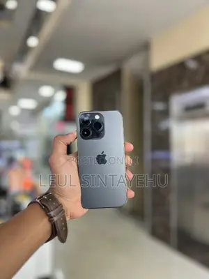 Photo - Apple iPhone 14 Pro 128 GB Black