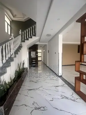 5bdrm House in Ayat, Yeka for sale