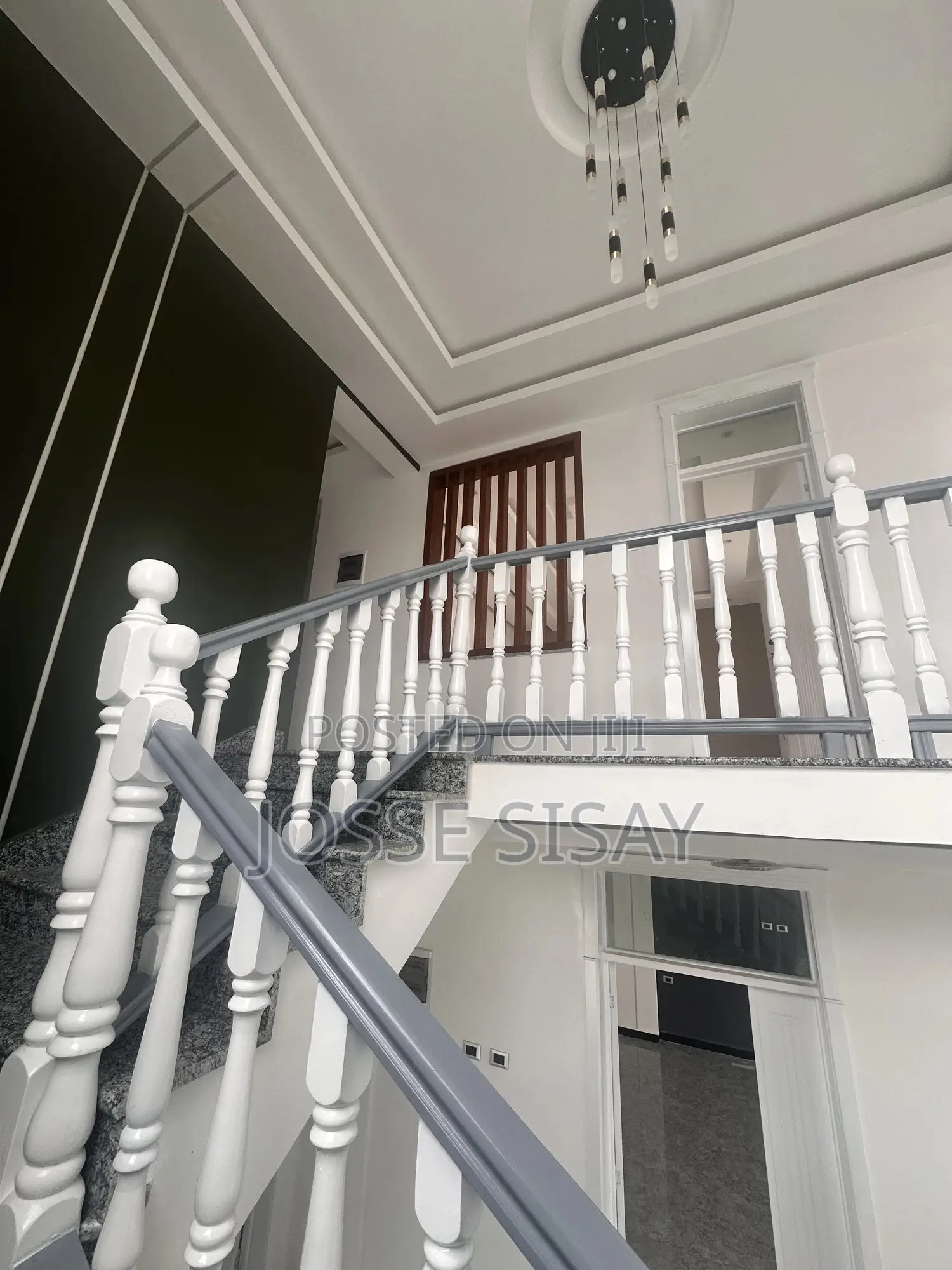 5bdrm House in Ayat, Yeka for sale