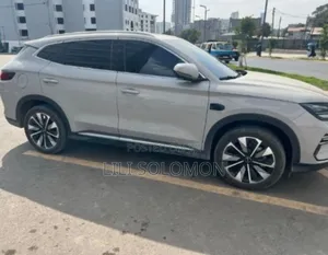 BYD Song Plus DM-i 2025 White