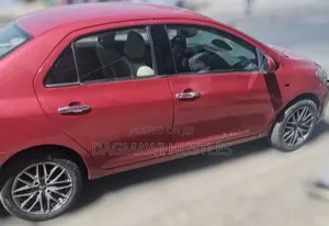 Toyota Yaris 1.3 VVT-i Automatic 2008 Red