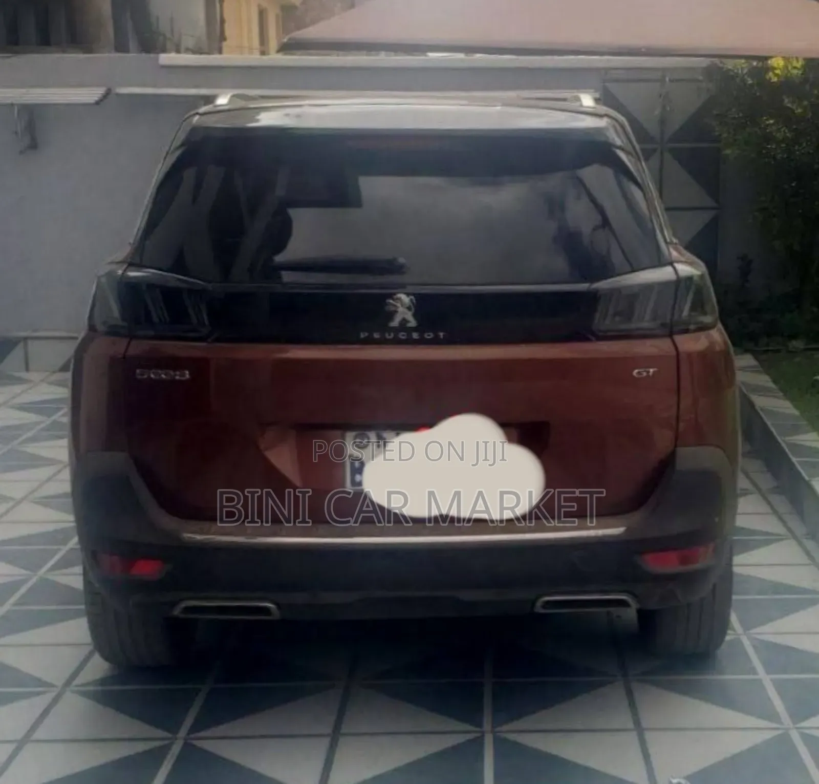 Peugeot 5008 2022 Brown