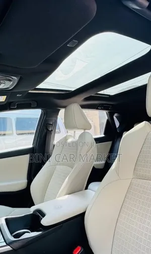 Toyota bZ4X 71.4 kWh AWD 2023 Silver