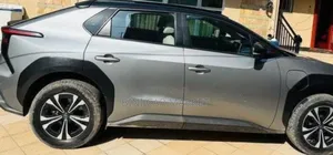 Toyota bZ4X 71.4 kWh AWD 2023 Silver