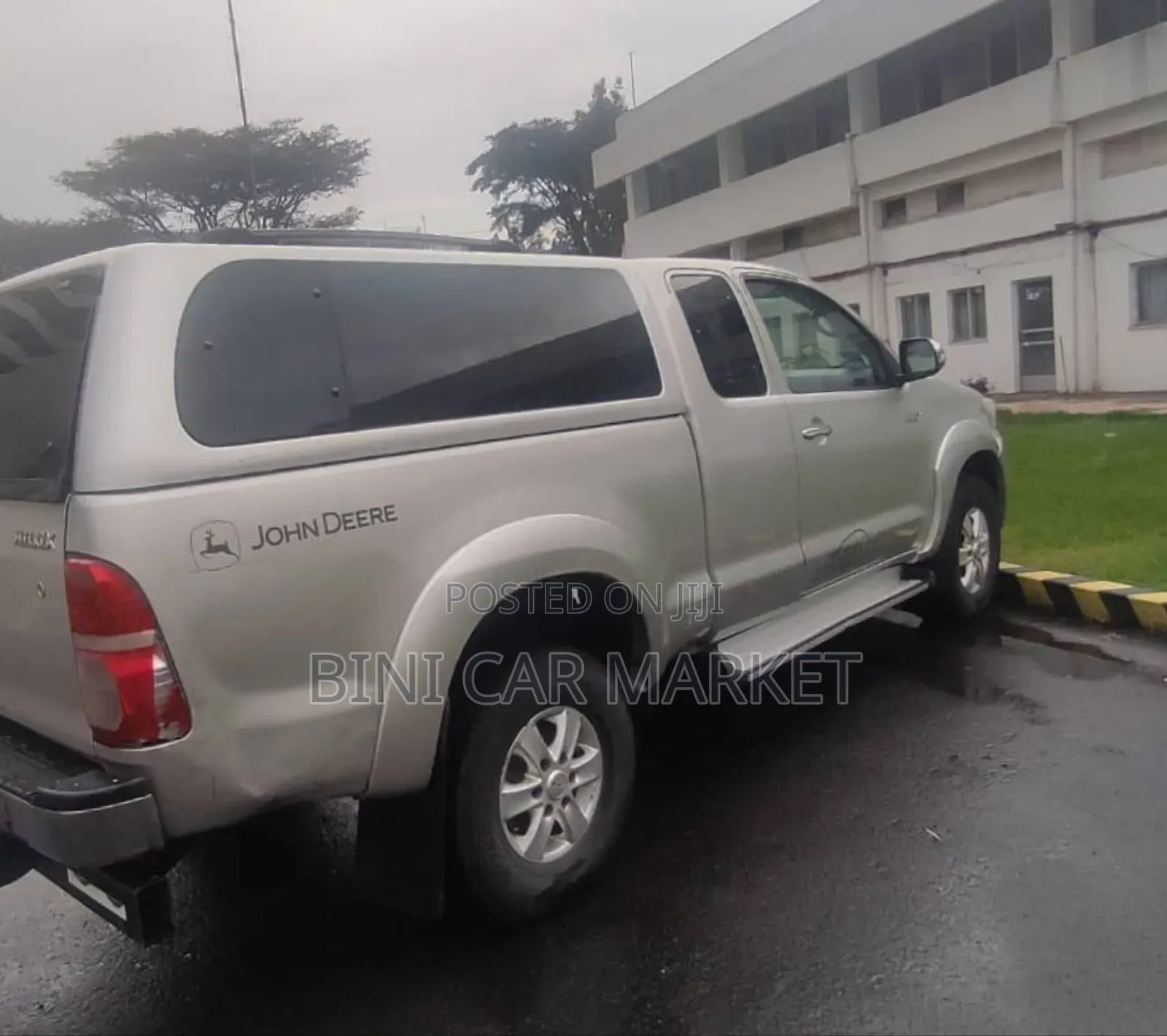 Toyota Hilux 2013 Silver