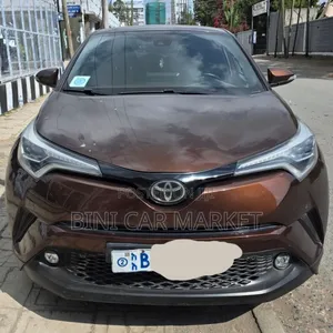 Photo - Toyota C-HR 2017 Brown