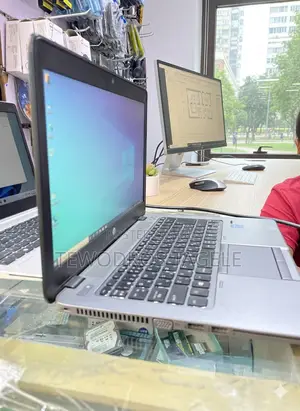 Photo - Laptop HP EliteBook 840 4GB Intel Core I5 HDD 500GB