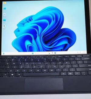New Laptop Microsoft Surface Pro 7 16GB Intel Core I7 SSD 512GB