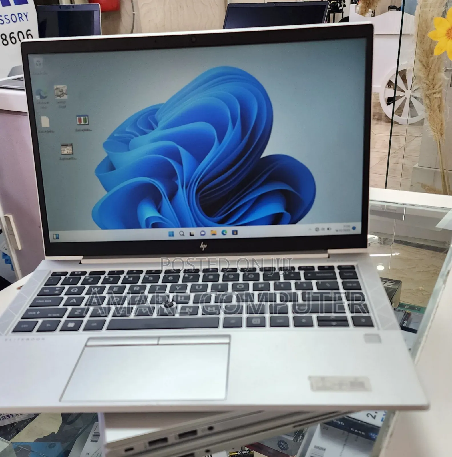 New Laptop HP EliteBook 845 G8 16GB AMD Ryzen 5 SSD 512GB