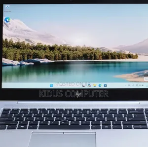 Photo - New Laptop HP 16GB AMD Ryzen 5 SSD 512GB