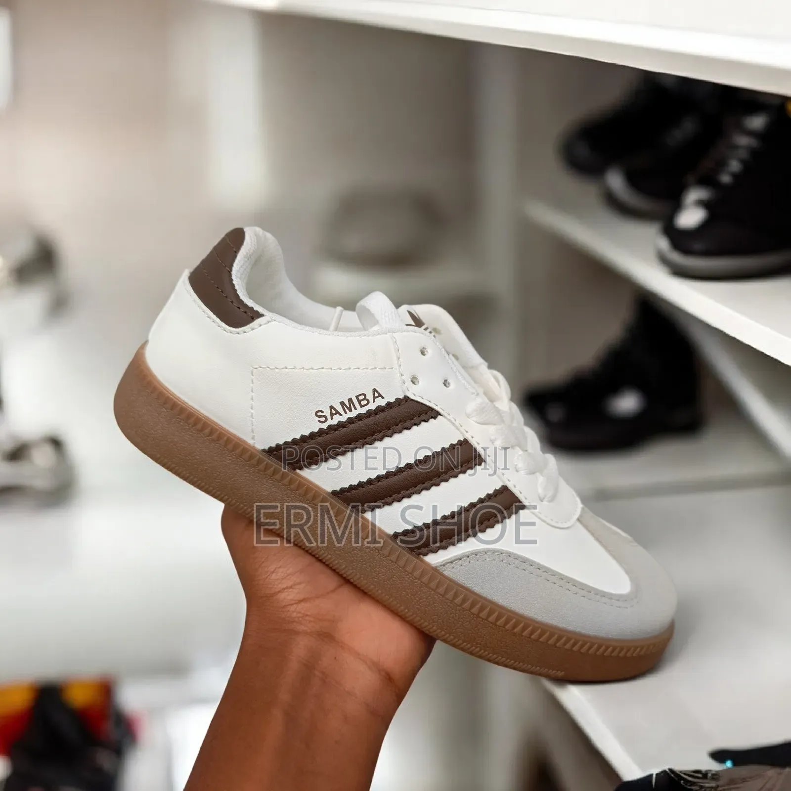 ሳምባ የሴቶች ጫማ