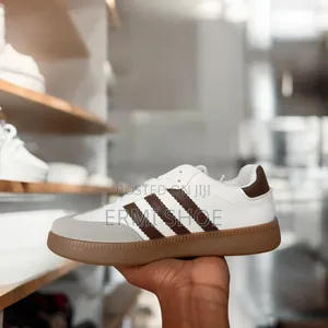 ሳምባ የሴቶች ጫማ