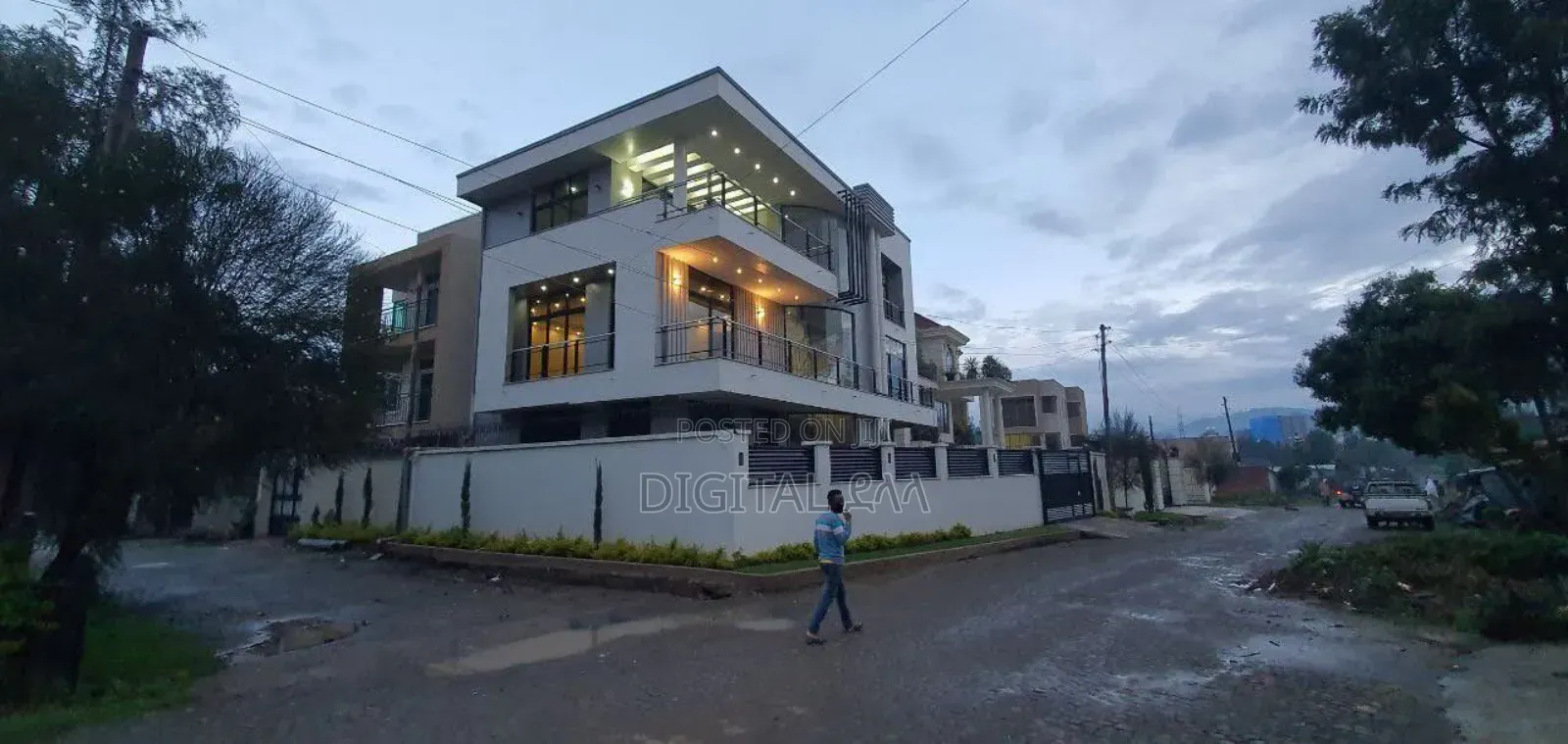 5bdrm Villa in Digital ደላላ, Lideta for sale