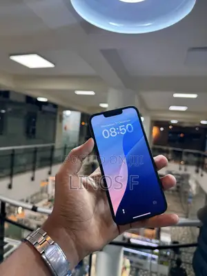 Photo - Apple iPhone 13 128 GB Green