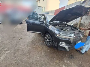 Toyota Land Cruiser 4.5 V8 GX-R 2012 Black