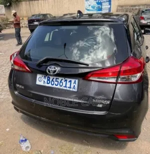 Toyota Yaris 2020 Gray