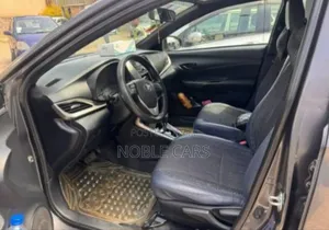 Toyota Yaris 2020 Gray