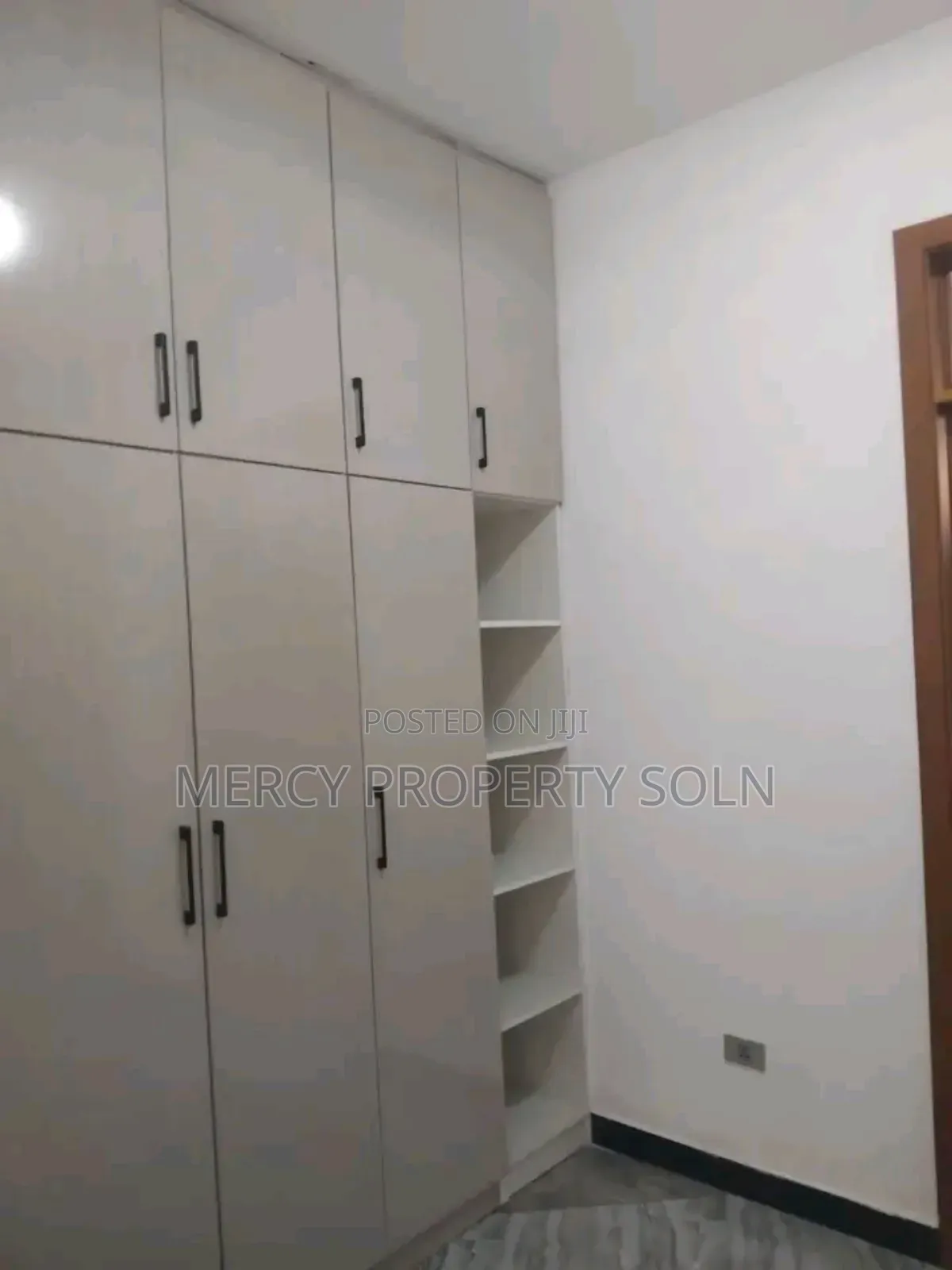 Furnished 10bdrm House in Yeka for sale