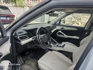 BYD Yuan Up 2025 Silver