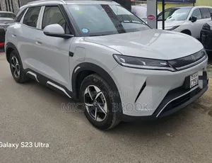 BYD Yuan Up 2025 Silver