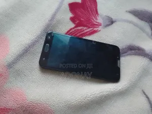 Photo - Samsung Galaxy J4 16 GB Black