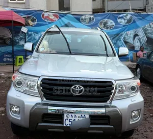 Photo - Toyota Land Cruiser 2013 Silver