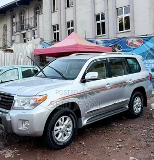 Toyota Land Cruiser 2013 Silver