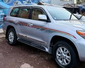 Toyota Land Cruiser 2013 Silver