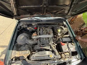 Toyota Hilux 2004 Green