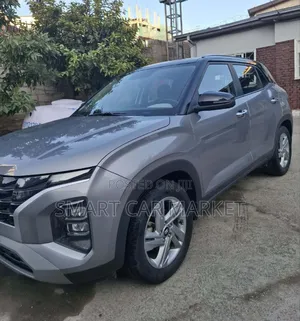 Photo - Hyundai Creta 2024 Silver