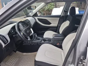 Hyundai Creta 2024 Silver