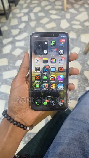 Photo - Apple iPhone 11 128 GB White