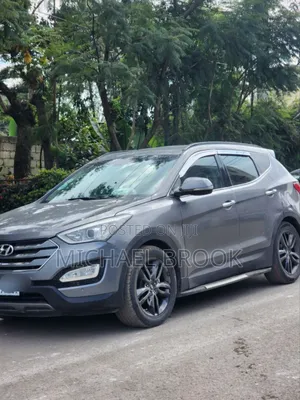 Photo - Hyundai Santa Fe 2015 Gray
