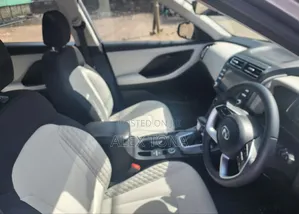 Hyundai Creta 2024 Silver