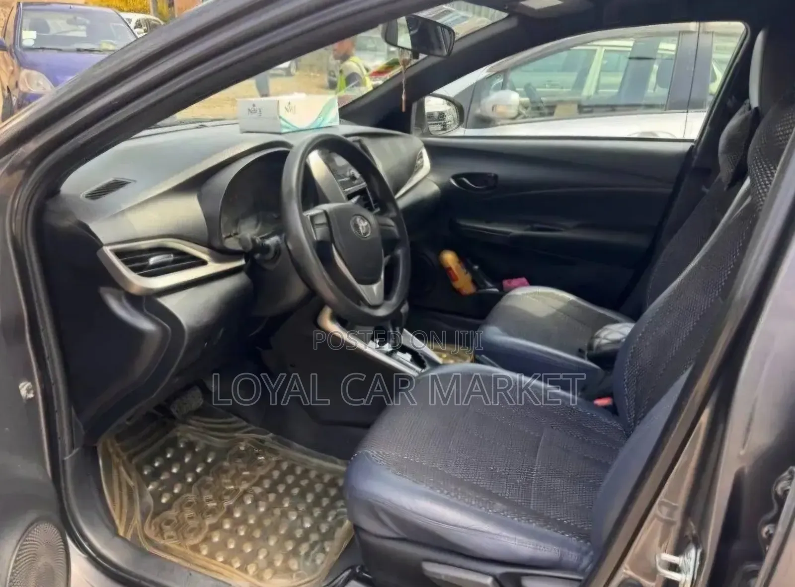 Toyota Yaris 2020 Gray